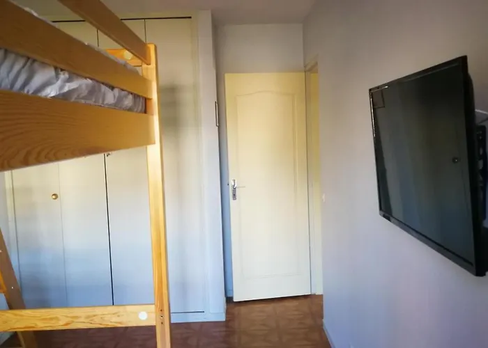 Daire 2 Pieces A 5 Mn A Pied De La *